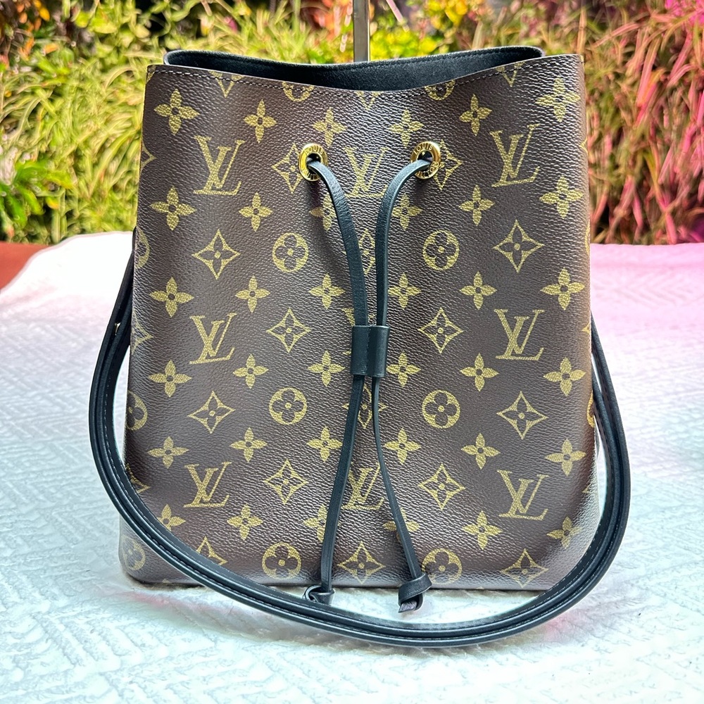 Louis Vuitton NeoNoe MM Monogram